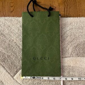 Gucci shopping shoe bag. Empty